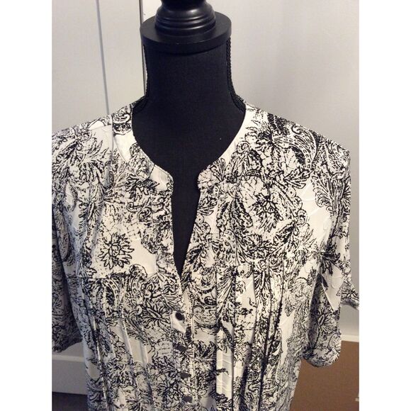Plus Size 18/20 Black White Print blouse Womens - Picture 4 of 5